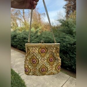 👜 Vintage WALBORG Elegant Gold and Pink Tapestry Embroidered Women's Bag